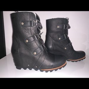 NIB Sorel Joan of Arc wedge boots
